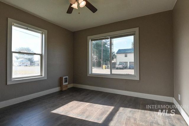 173 NW 7th Ave, Ontario, OR 97914