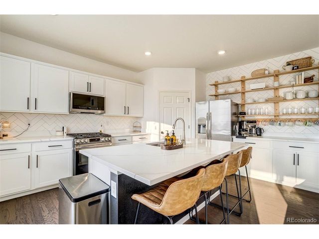 22521 E Radcliff Dr, Aurora, CO 80015