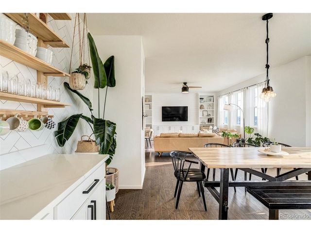 22521 E Radcliff Dr, Aurora, CO 80015