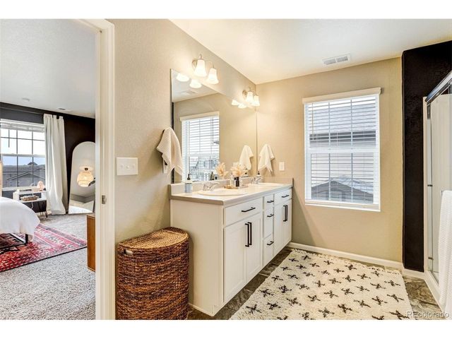 22521 E Radcliff Dr, Aurora, CO 80015