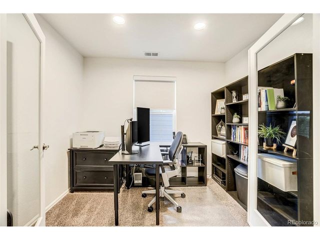 22521 E Radcliff Dr, Aurora, CO 80015