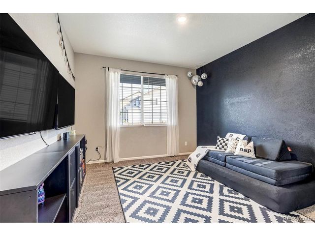 22521 E Radcliff Dr, Aurora, CO 80015