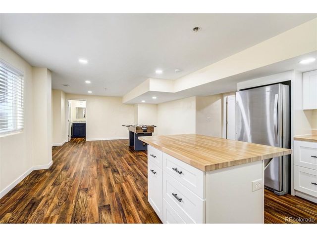 22521 E Radcliff Dr, Aurora, CO 80015