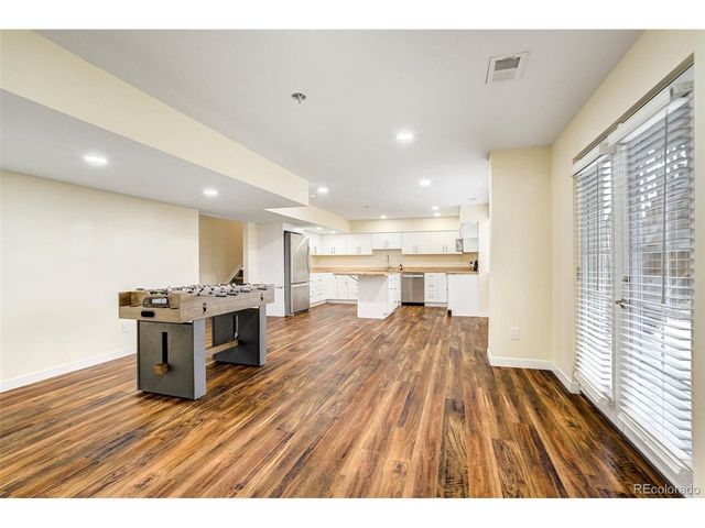 22521 E Radcliff Dr, Aurora, CO 80015