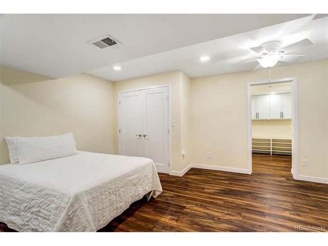 22521 E Radcliff Dr, Aurora, CO 80015