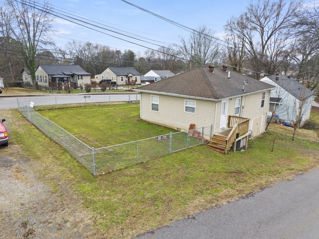 767 Woodmont Blvd, Clarksville, TN 37040