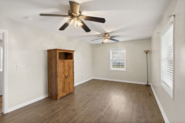 767 Woodmont Blvd, Clarksville, TN 37040