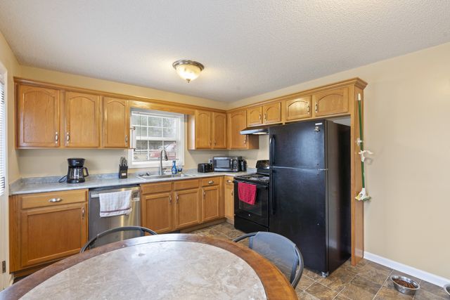 767 Woodmont Blvd, Clarksville, TN 37040