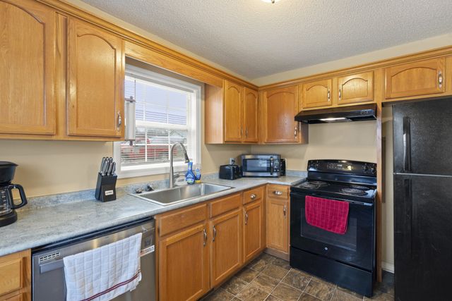 767 Woodmont Blvd, Clarksville, TN 37040