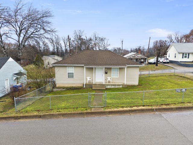 767 Woodmont Blvd, Clarksville, TN 37040