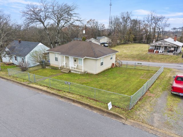 767 Woodmont Blvd, Clarksville, TN 37040