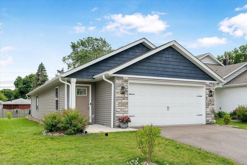 7381 Degrio Way, Inver Grove Heights, MN 55076 — photo 2