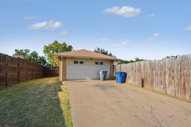 2324 Harbinger Lane, Dallas, TX 75287
