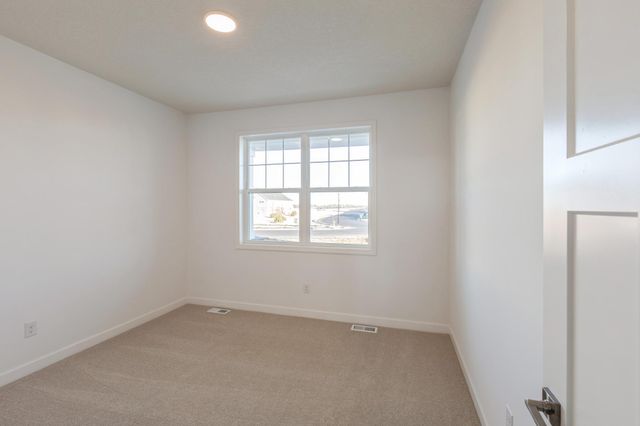 4928 Jandura Bay NE, Saint Michael, MN 55376