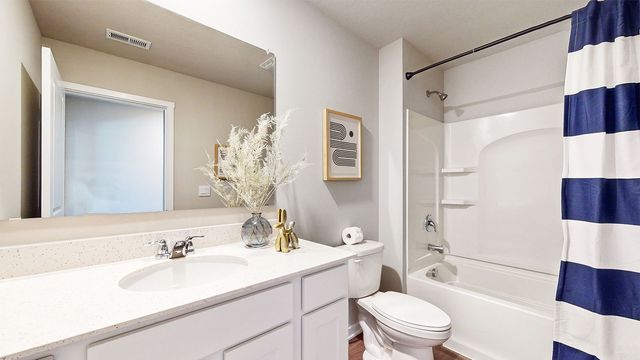 3030 Sweetwater Drive, Des Moines, IA 50320