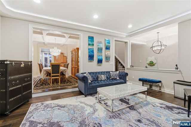 119 Hudson Cove, Edgewater, NJ 07020