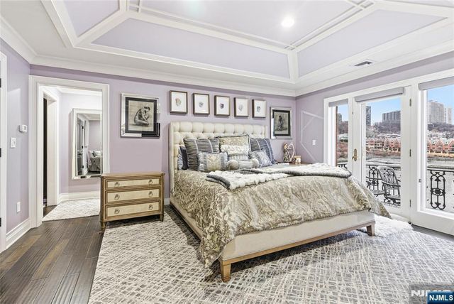 119 Hudson Cove, Edgewater, NJ 07020