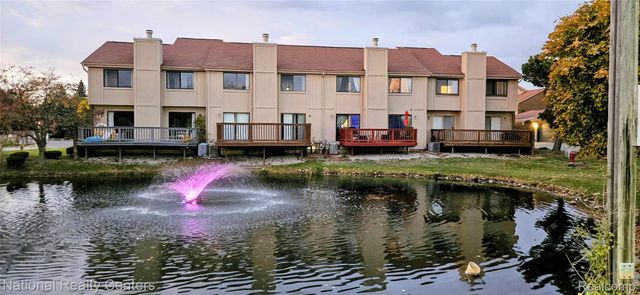 6323 Potomac Circle, West Bloomfield Charter Township, MI 48322