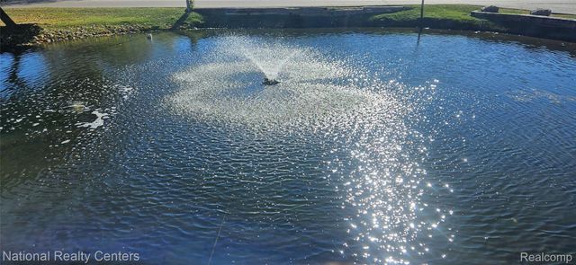 6323 Potomac Circle, West Bloomfield Charter Township, MI 48322