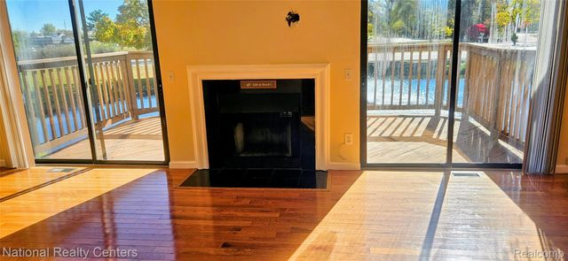 6323 Potomac Circle, West Bloomfield Charter Township, MI 48322