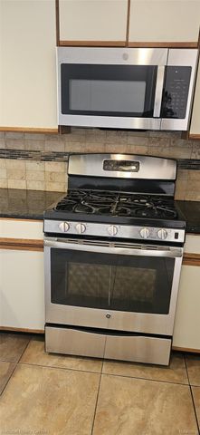 6323 Potomac Circle, West Bloomfield Charter Township, MI 48322