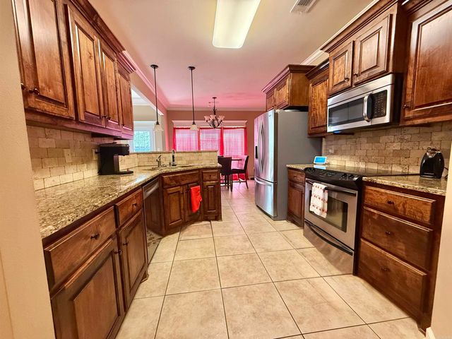 2812 Lynne Court, Bryant, AR 72022