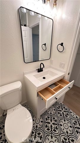 1472 Camelot Drive, Corona, CA 92882