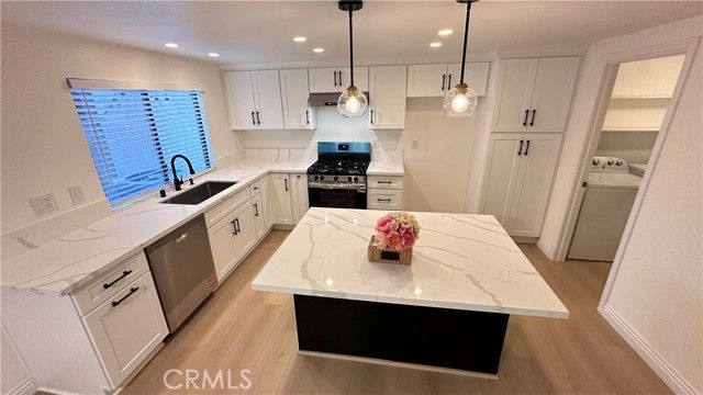 1472 Camelot Drive, Corona, CA 92882