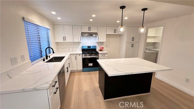 1472 Camelot Drive, Corona, CA 92882