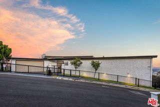 1556 Blue Jay Way, Los Angeles, CA 90069