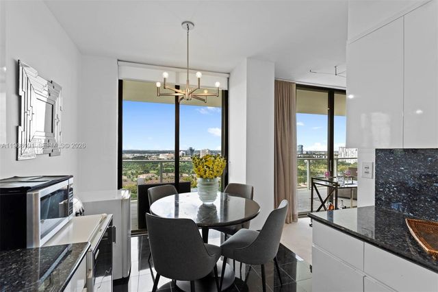 19500 Turnberry Way 20-C, Aventura, FL 33180