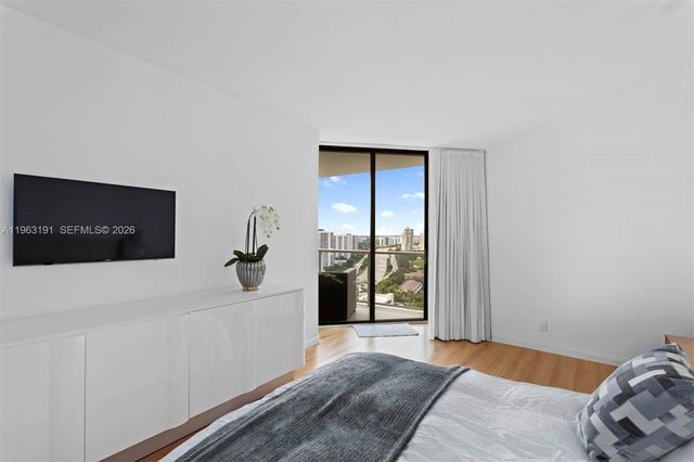 19500 Turnberry Way 20-C, Aventura, FL 33180