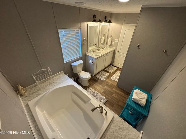 113 Moores Landing Road, Hampstead, NC 28443