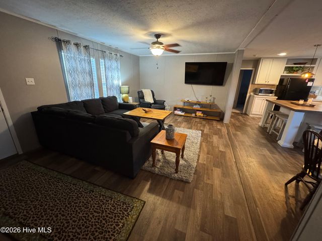 113 Moores Landing Road, Hampstead, NC 28443