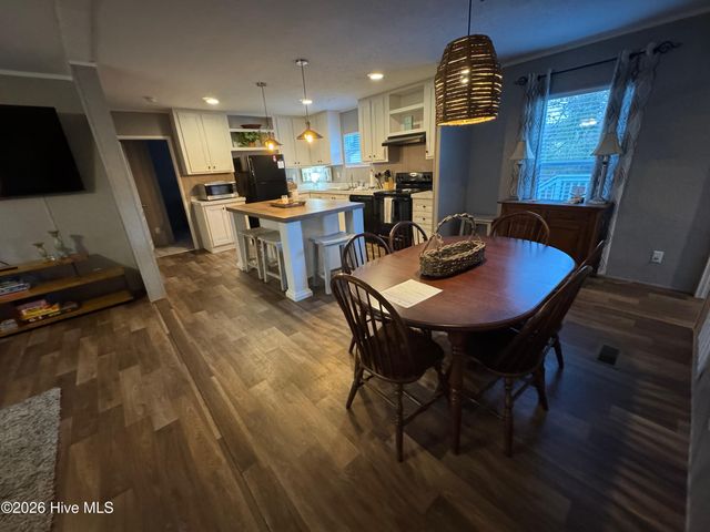 113 Moores Landing Road, Hampstead, NC 28443