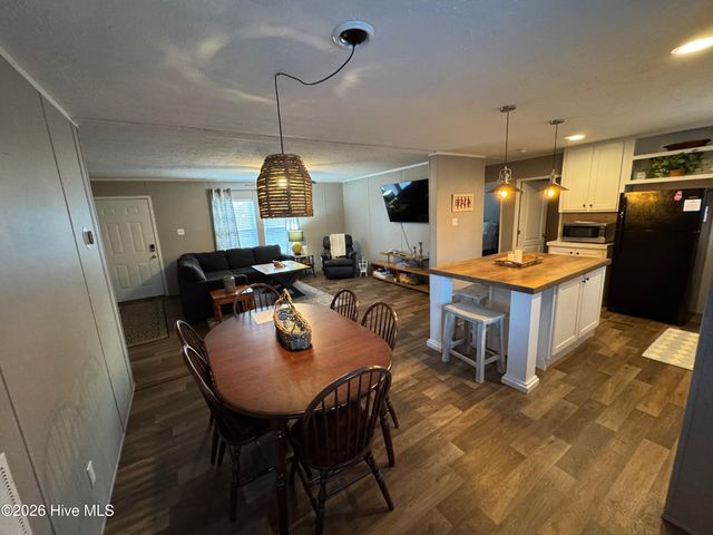 113 Moores Landing Road, Hampstead, NC 28443