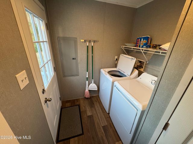 113 Moores Landing Road, Hampstead, NC 28443