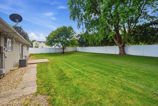 1002 7th Street, Eldora, IA 50627