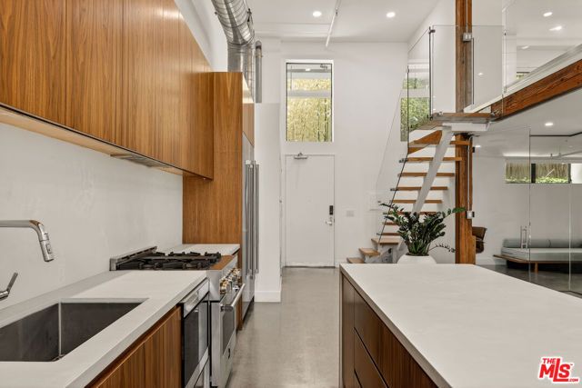 4115 Glencoe Avenue 107, Marina Del Rey, CA 90292