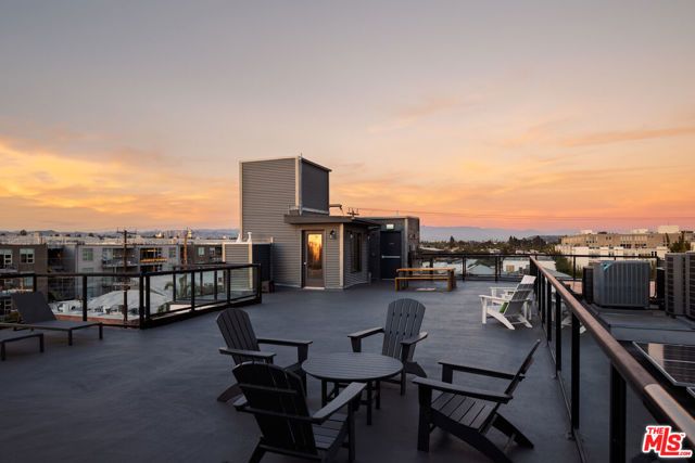 4115 Glencoe Avenue 107, Marina Del Rey, CA 90292