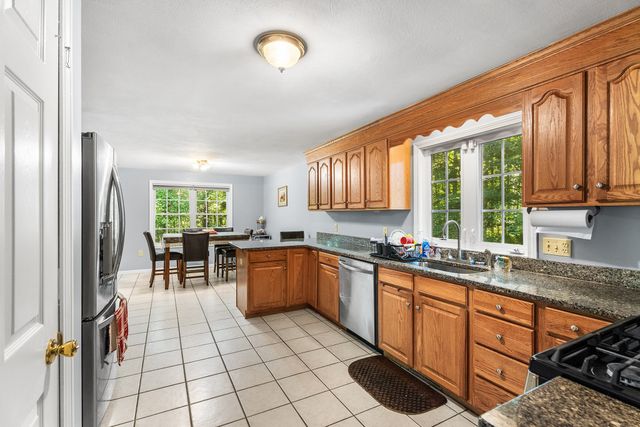 245 Hampstead St, Methuen, MA 01844