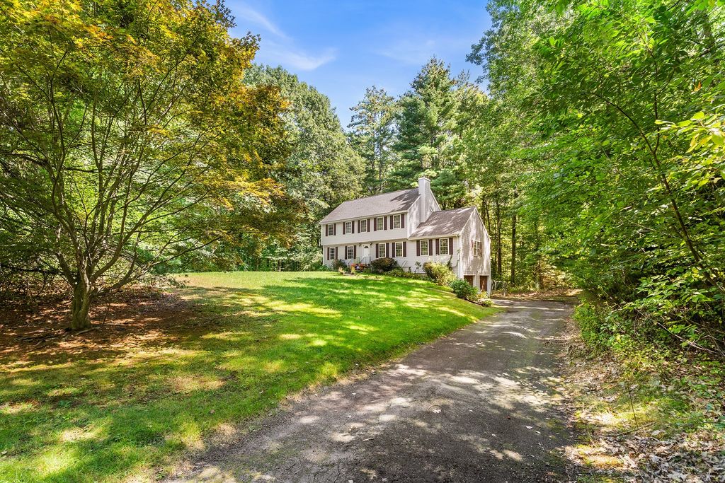 245 Hampstead St, Methuen, MA 01844