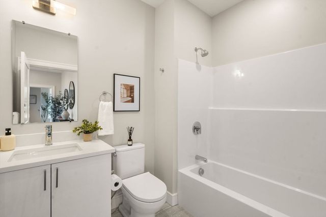 40 Soldiers Field Place 211, Boston, MA 02135