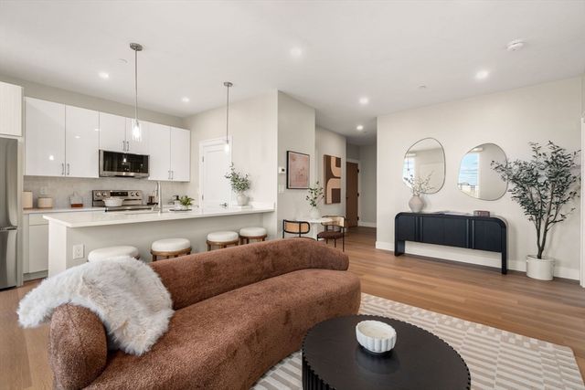 40 Soldiers Field Place 211, Boston, MA 02135