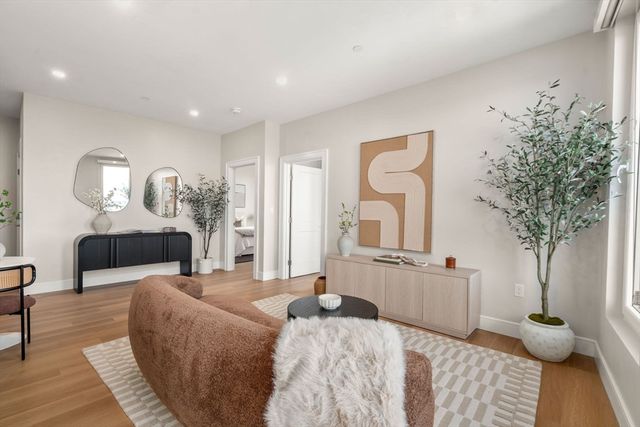 40 Soldiers Field Place 211, Boston, MA 02135