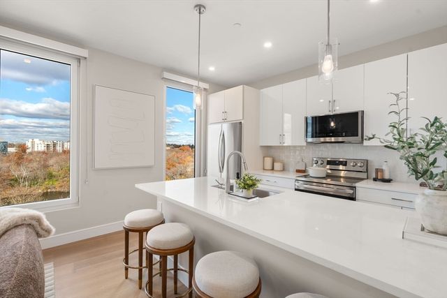 40 Soldiers Field Place 211, Boston, MA 02135