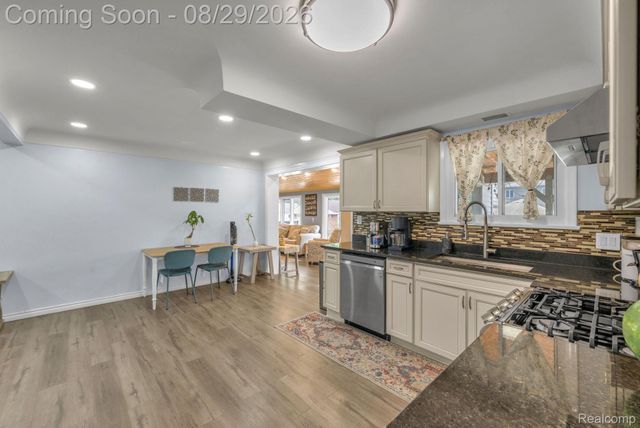 3059 Syracuse Street, Dearborn, MI 48124