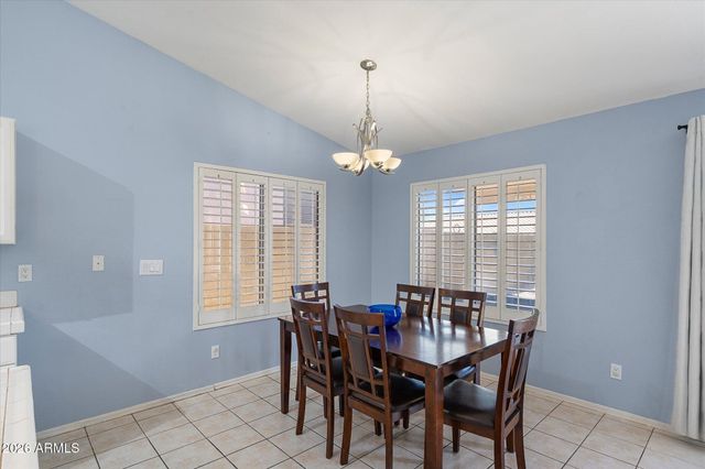 2823 E BLACKHAWK Drive, Phoenix, AZ 85050