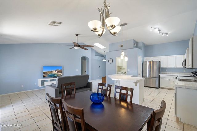 2823 E BLACKHAWK Drive, Phoenix, AZ 85050