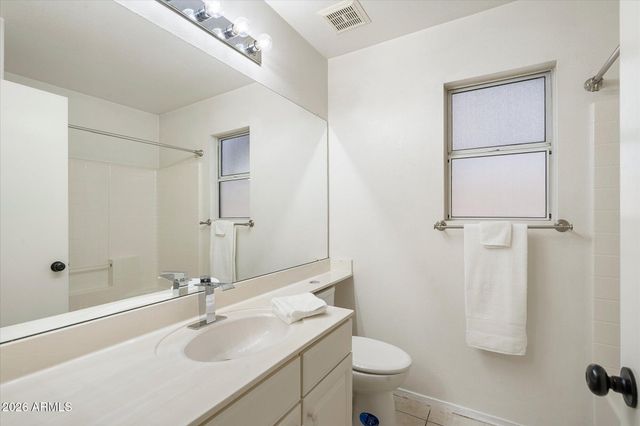 2823 E BLACKHAWK Drive, Phoenix, AZ 85050